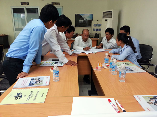 Kỹ năng bán hàng & chăm sóc Khách Hàng chuyên nghiệp - ISUZU (25 & 26.09.2014)